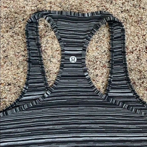 Black/gray Lululemon CRB tank, size 6 - Picture 5 of 6